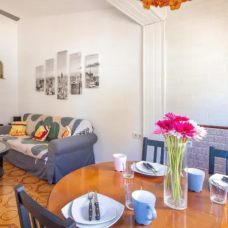 Con Terraza Tatil Evi *